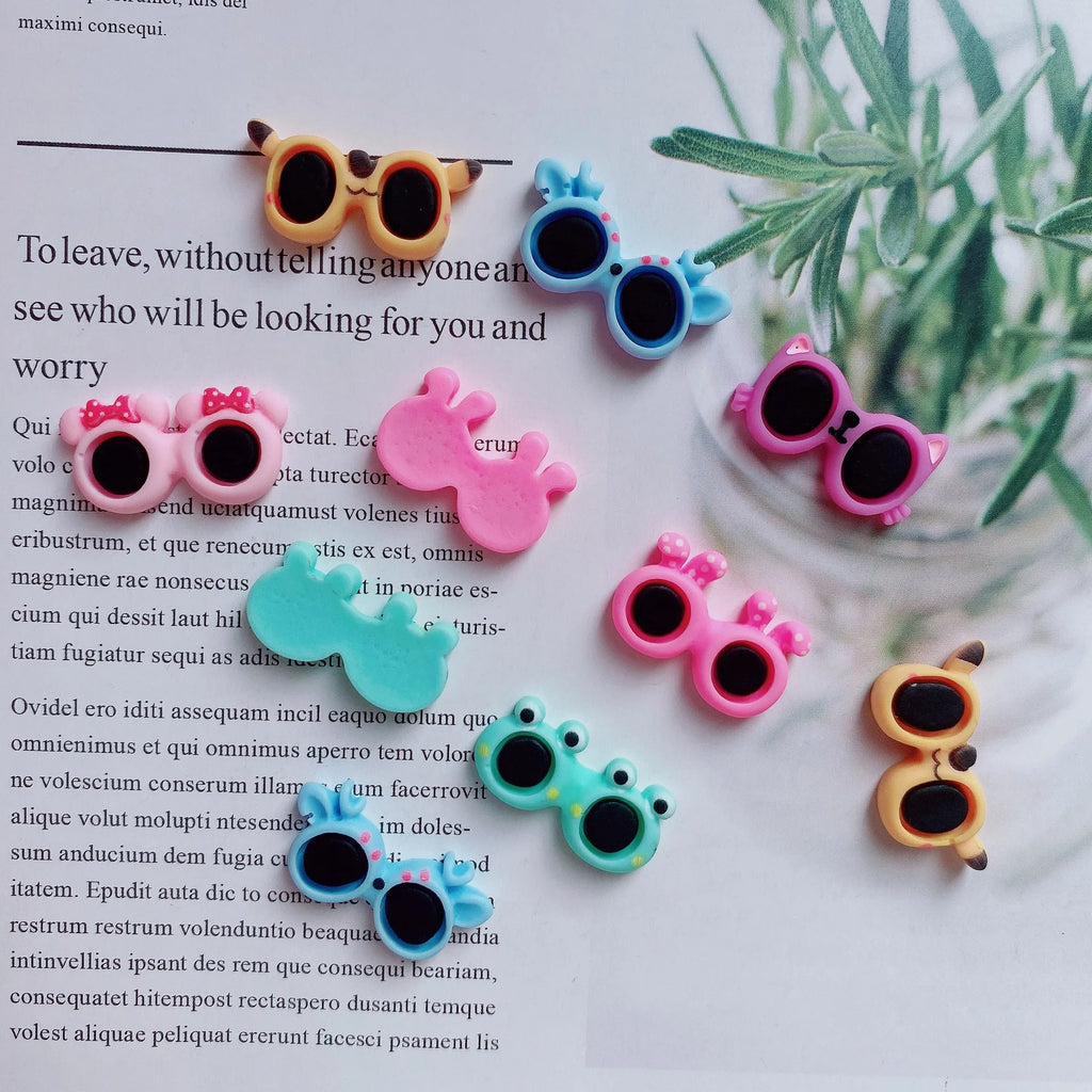 100Pcs Cute Mini Cartoon Glasses Flatback Resin Cabochon Nails Art Manicure Decoration DIY Craft Nail Charms Accessories