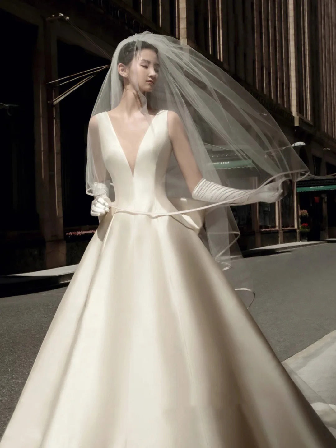 S0537T  2025 New High Quality Luxury Wedding Dress Sexy Trailing Slim Bridal Gown With Floral Print