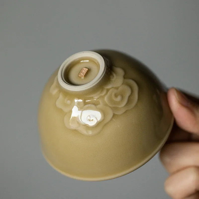 Jingdezhen Xiangyun Tea Cup Handmade Embossed Master Cup Porcelain Kung Fu Tea Set Tea Bowl Vintage