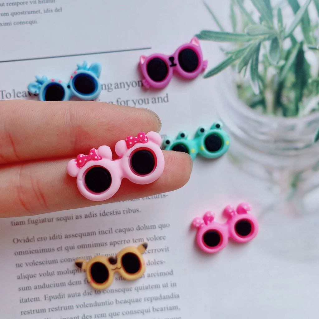 100Pcs Cute Mini Cartoon Glasses Flatback Resin Cabochon Nails Art Manicure Decoration DIY Craft Nail Charms Accessories