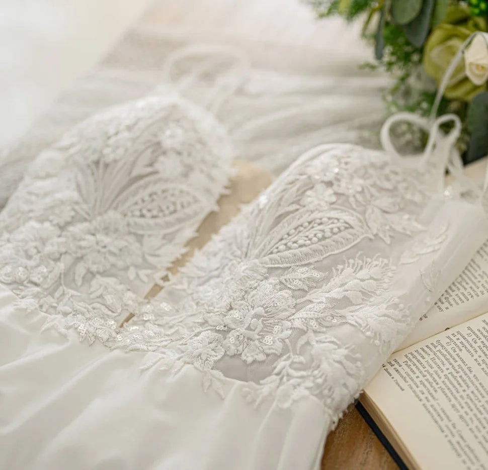 11363 #French Elegant Open Back Trumpet Sleeveless Satin Wedding Dress 2021 V Neck Sweep Train Spaghetti Straps  Bridal Gowns