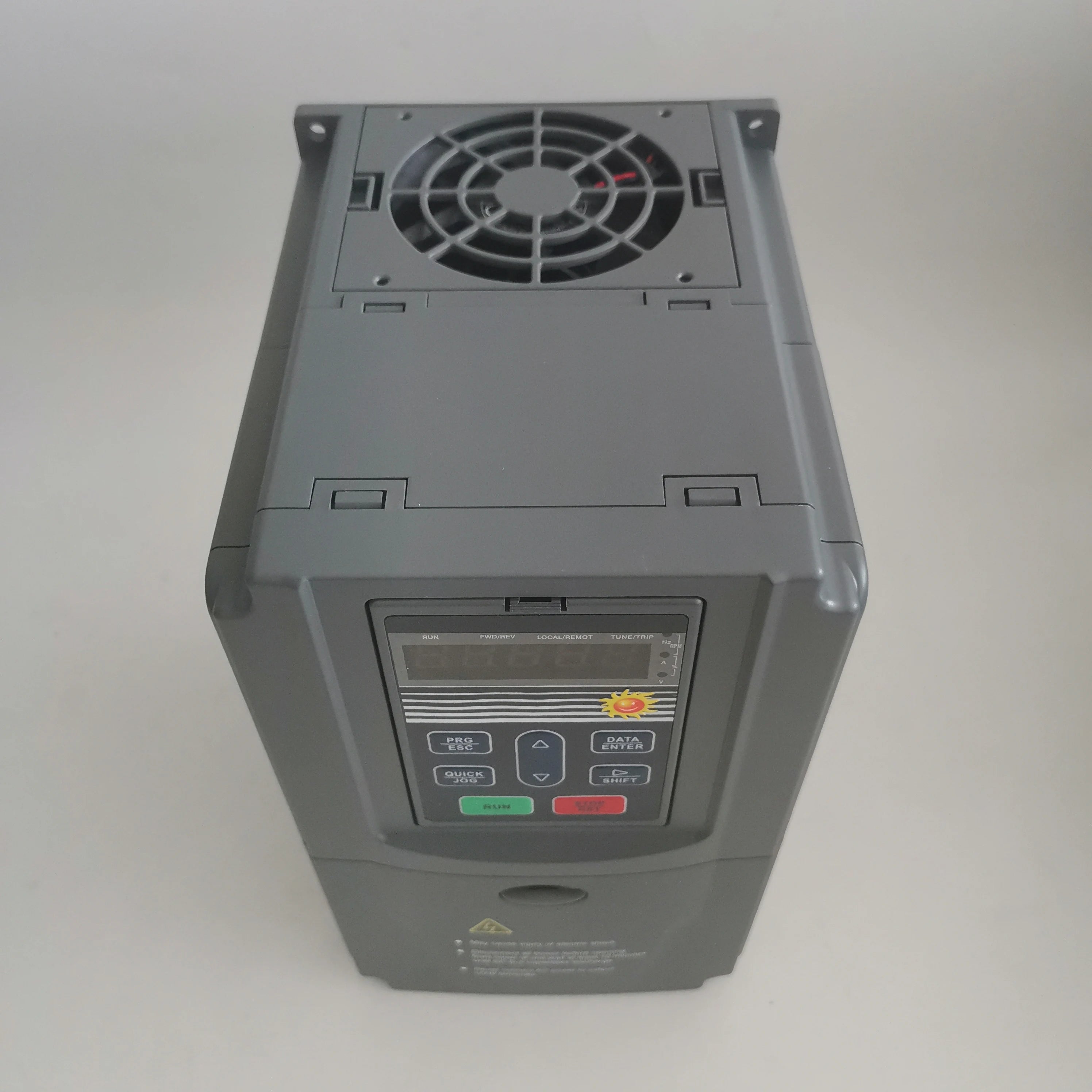 Solar Water Pump Inverter 3HP 230V 2.2KW VFD with MPPT AC Drive