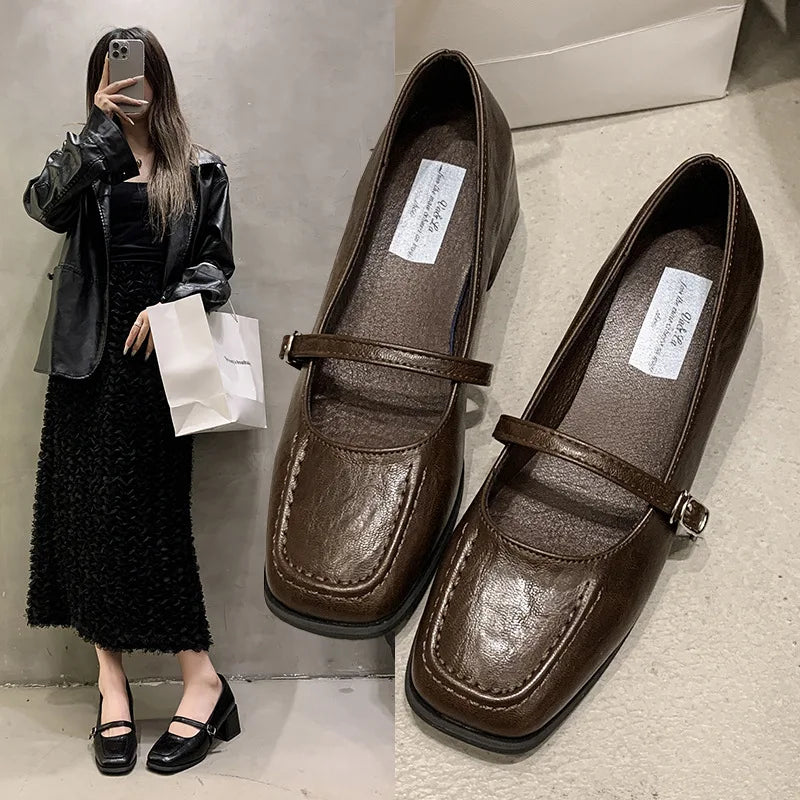 2024 Autumn New Women's High Quality Leather Casual Pumps Square Heel Closed Toe Sporty Style Low Daily Use Lady Shoes Wholesale