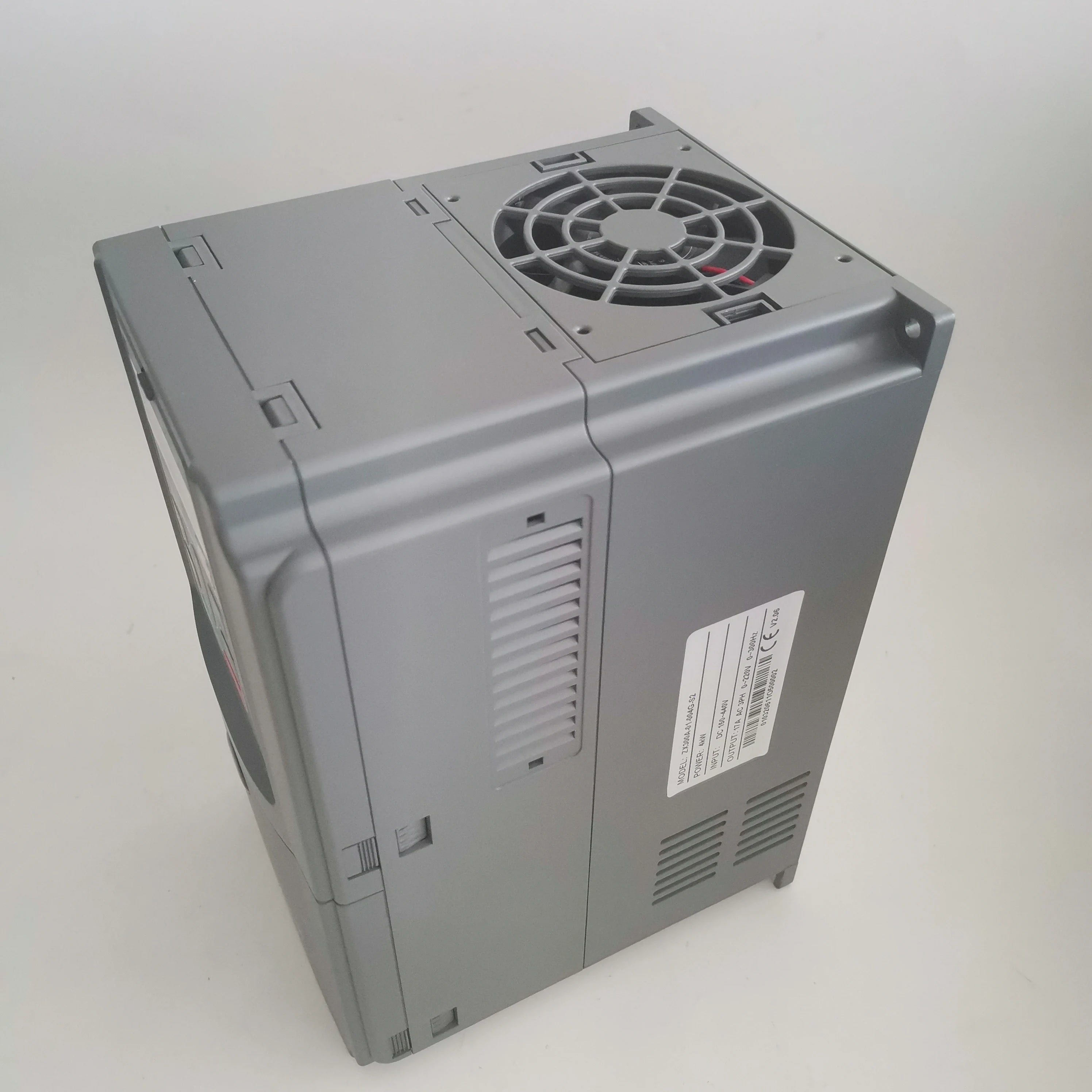 Solar Water Pump Inverter 3HP 230V 2.2KW VFD with MPPT AC Drive