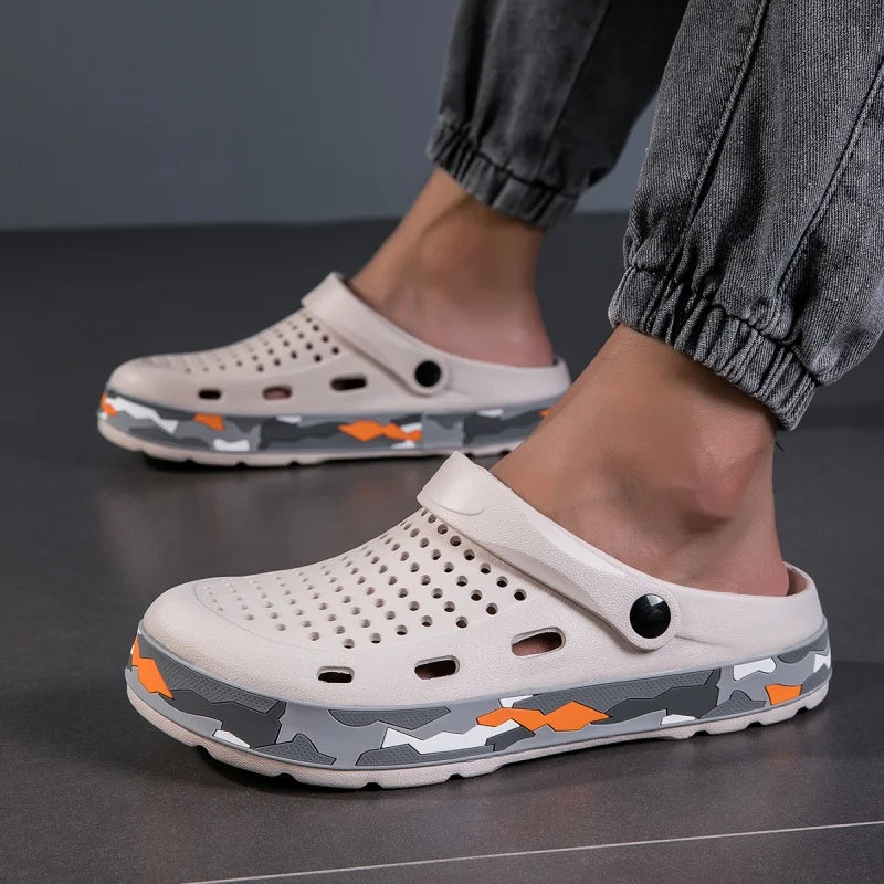 Mens Sandals Casual Summer Clogs for Men Breathable Soft EVA Garden Shoes Closed-toe Fashion Slippers for Men 2025 New Design